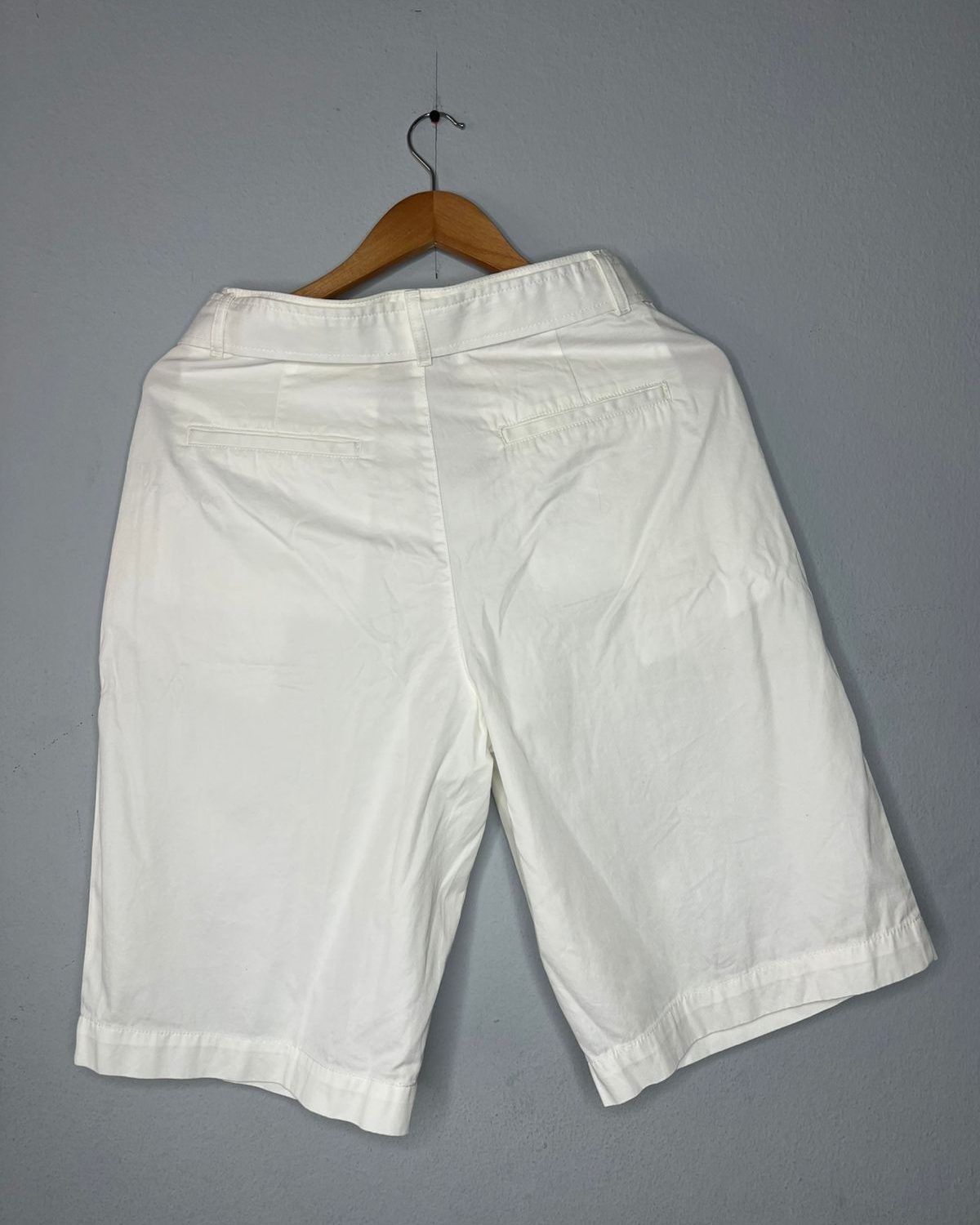 Bermuda blanca GAP