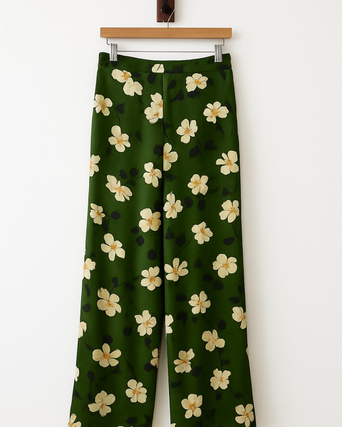 Pantalón largo floreado