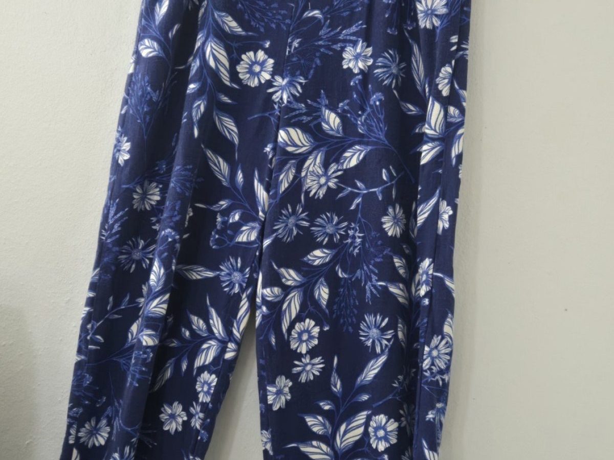 Pantalón floreado de vestir