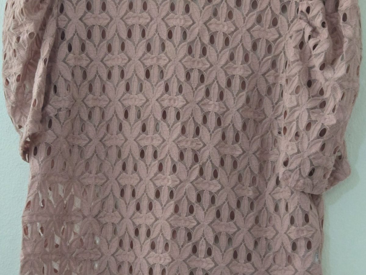 Blusa guipur mangas  cortas