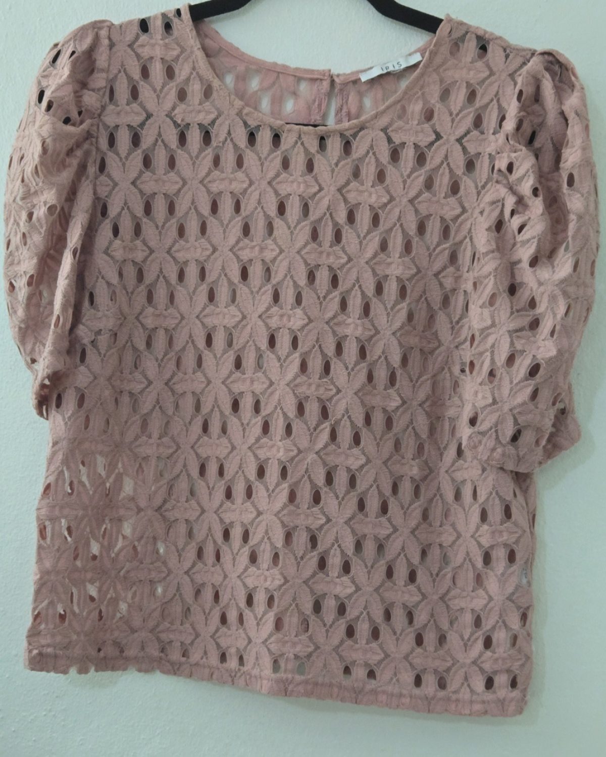 Blusa guipur mangas  cortas