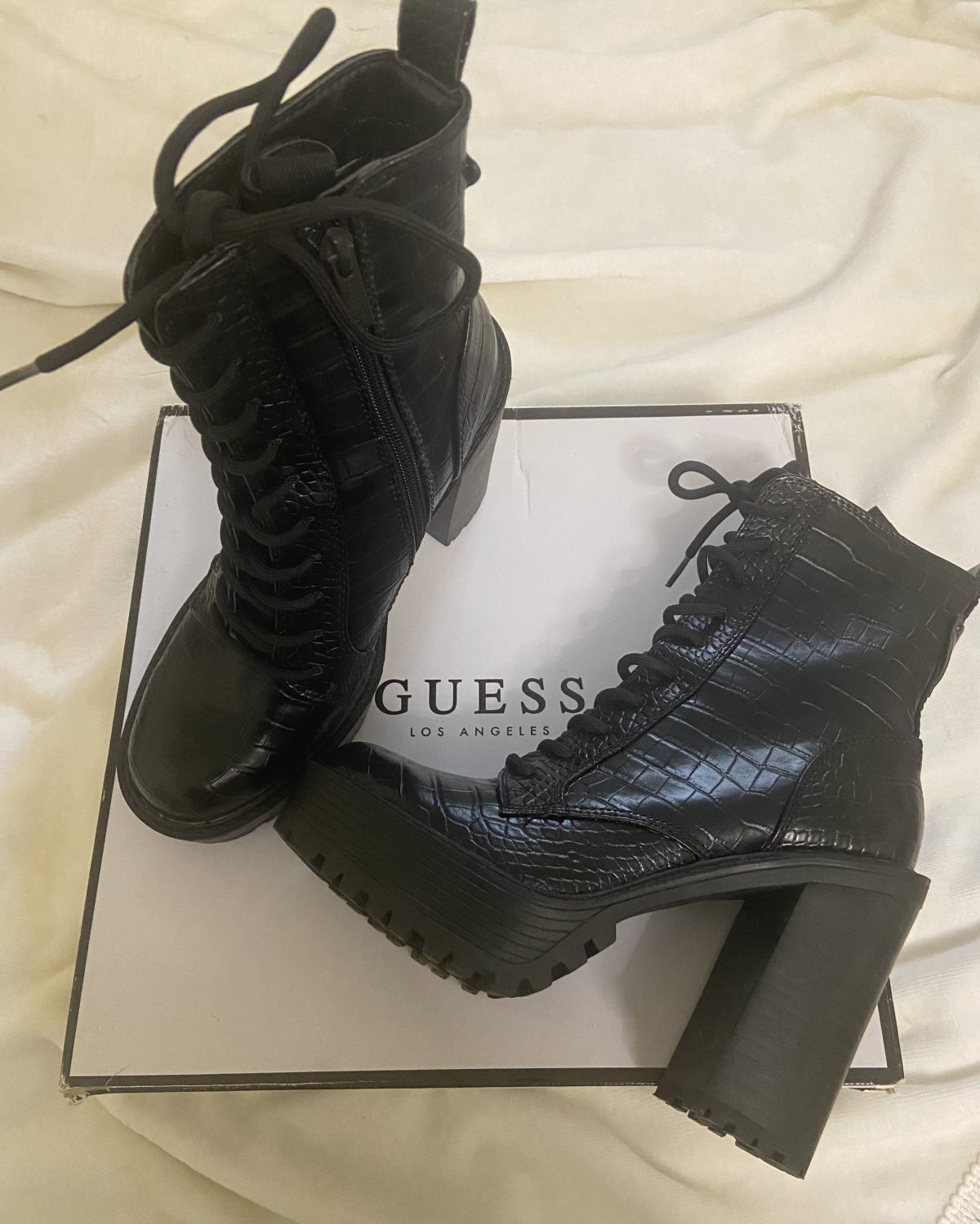 Botas GUESS