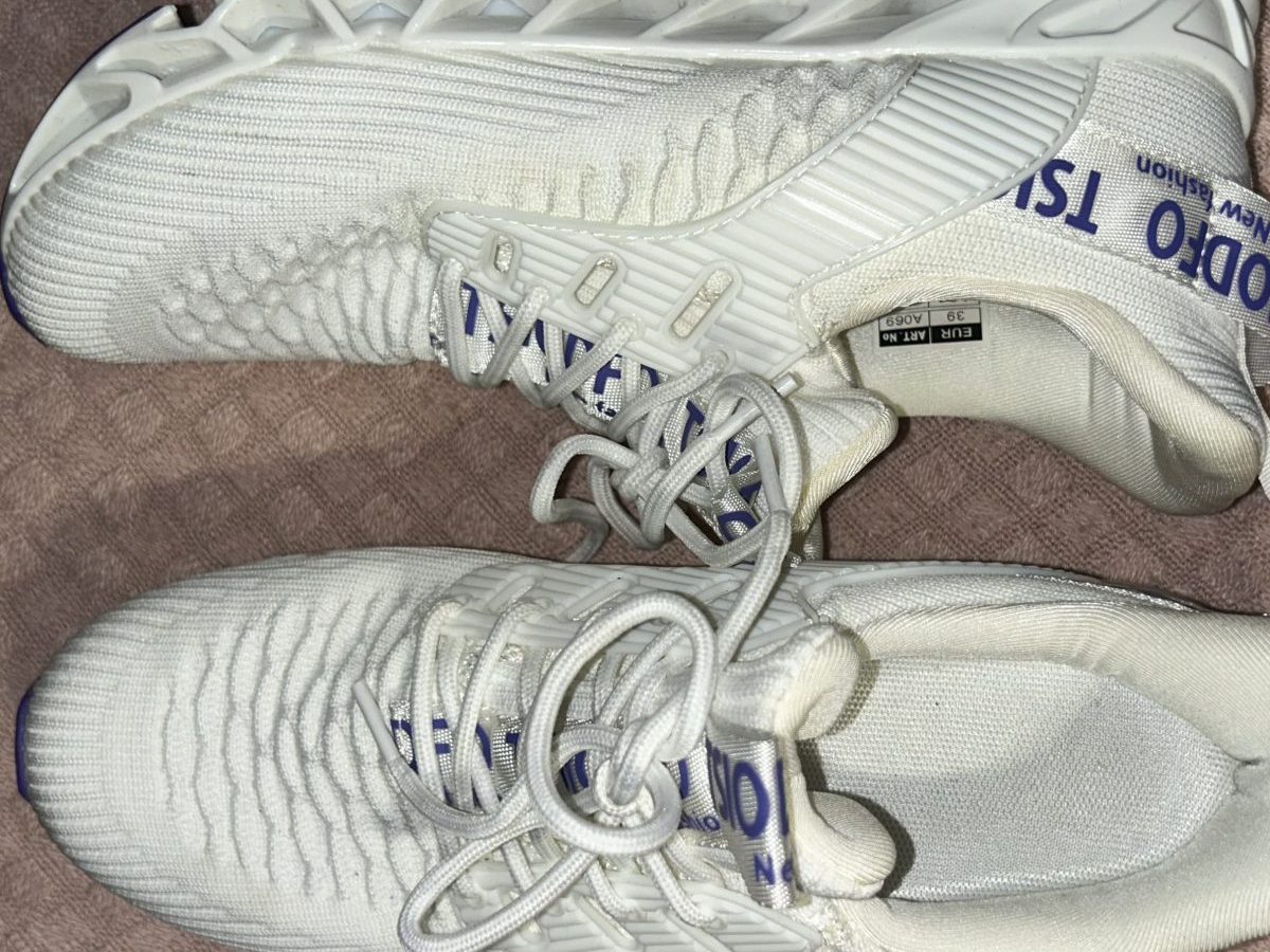 Tenis TSIODFO Semi nuevos