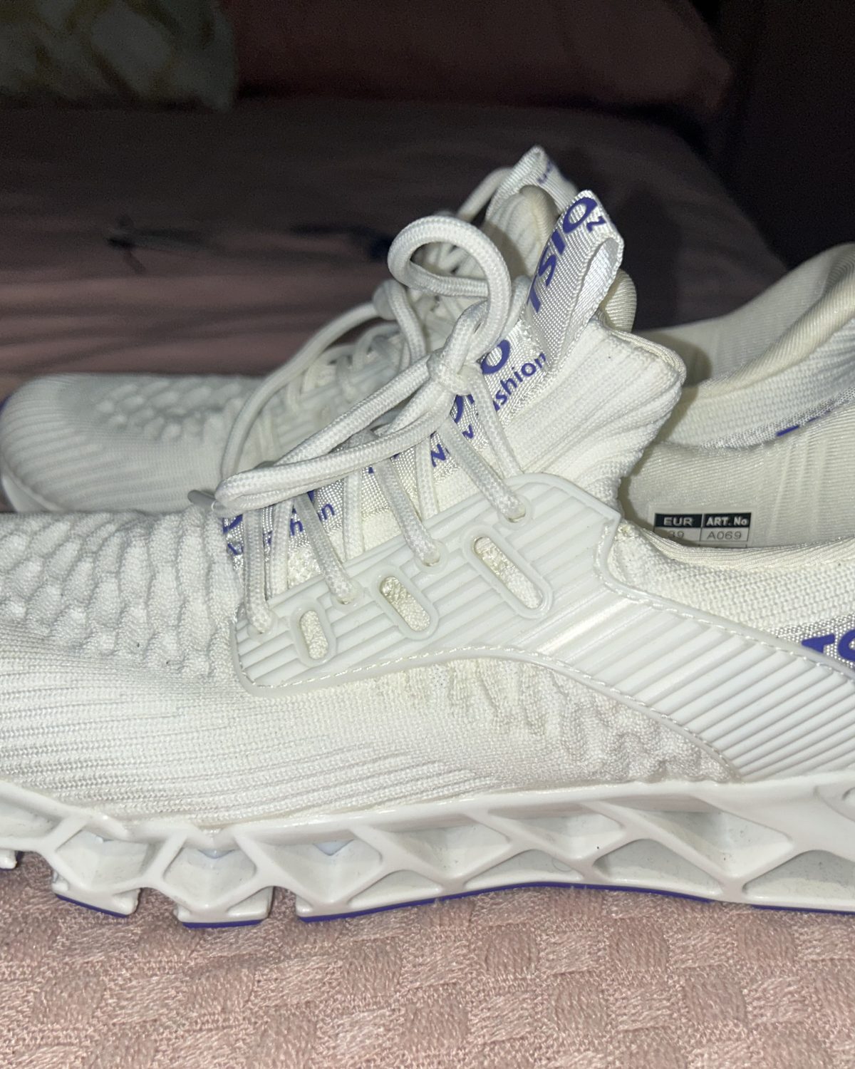 Tenis TSIODFO Semi nuevos