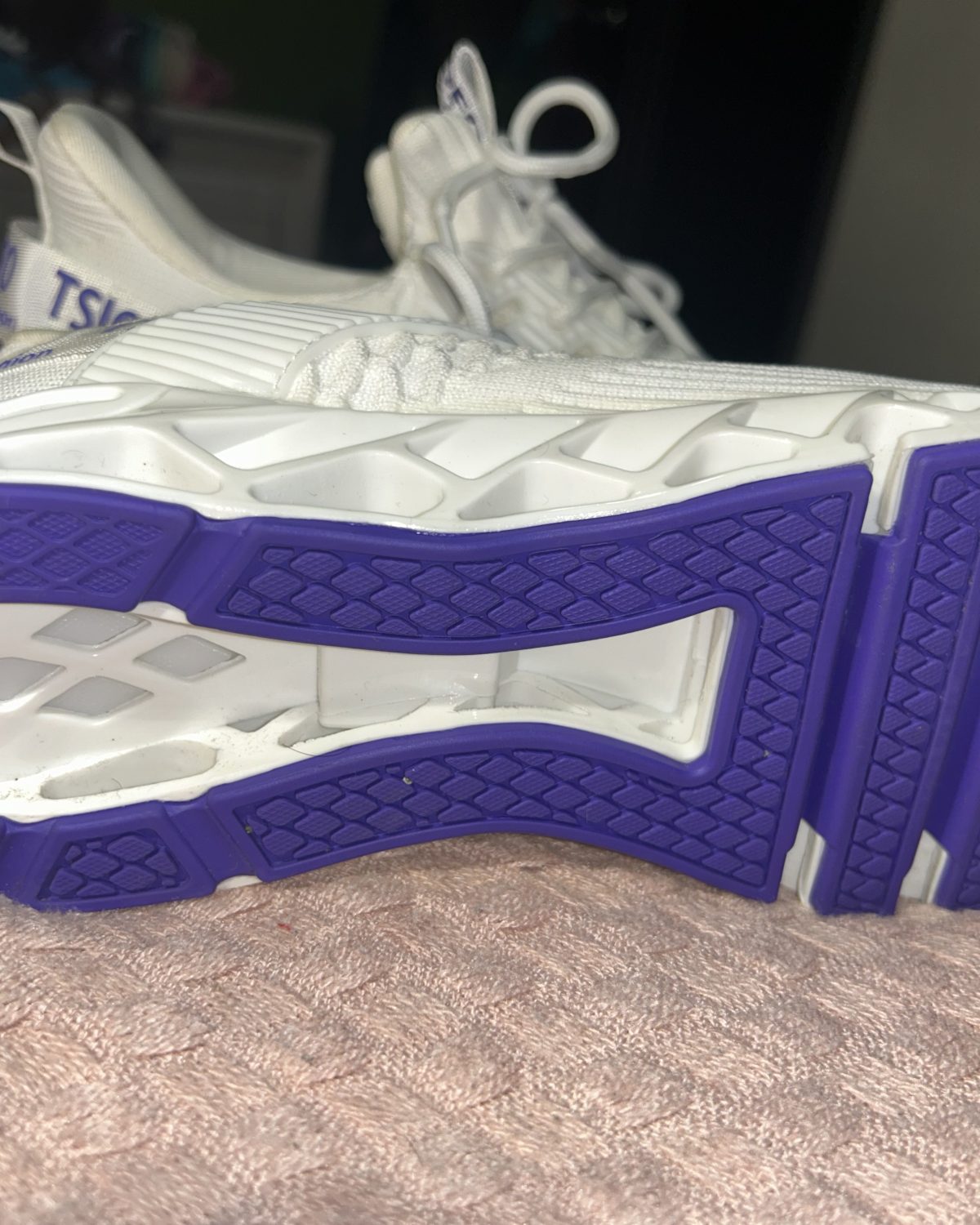 Tenis TSIODFO Semi nuevos