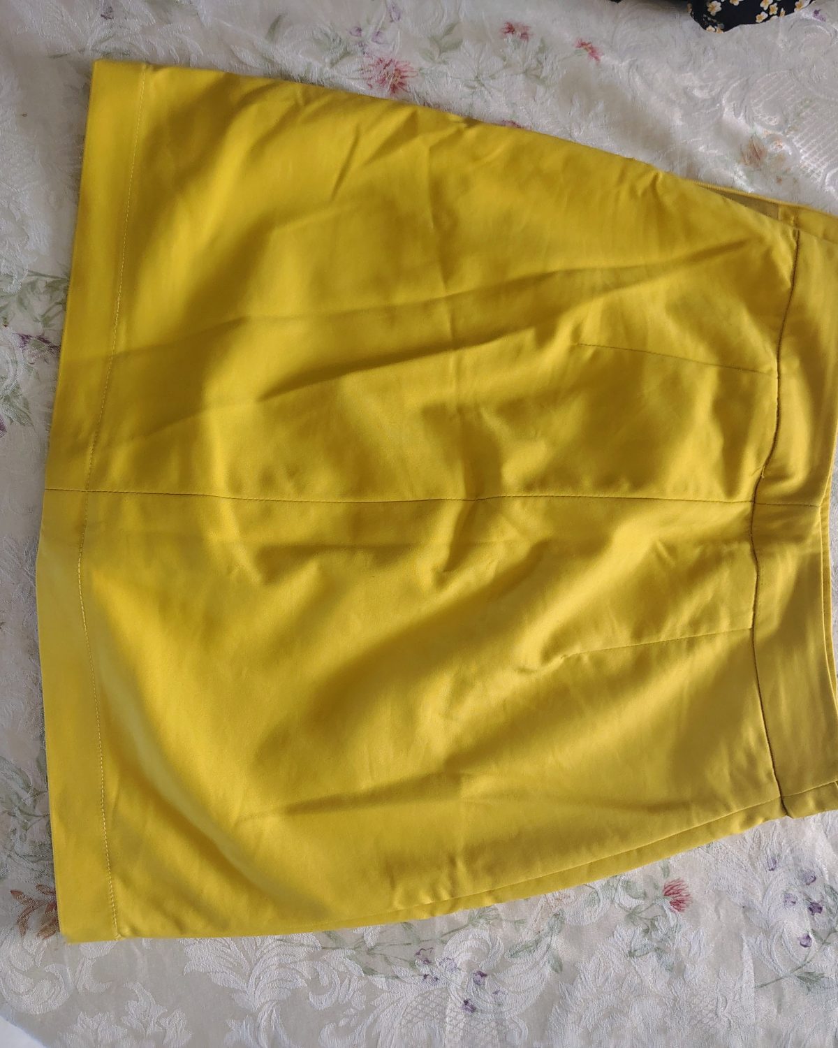 Mini Falda Vintage Amarilla