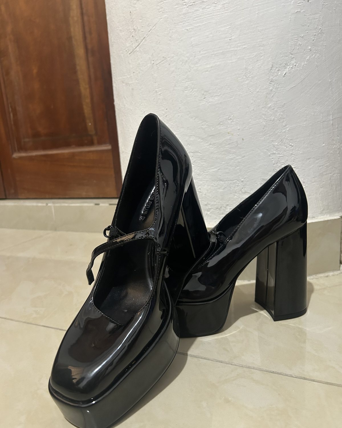 Zapatos stradivarius