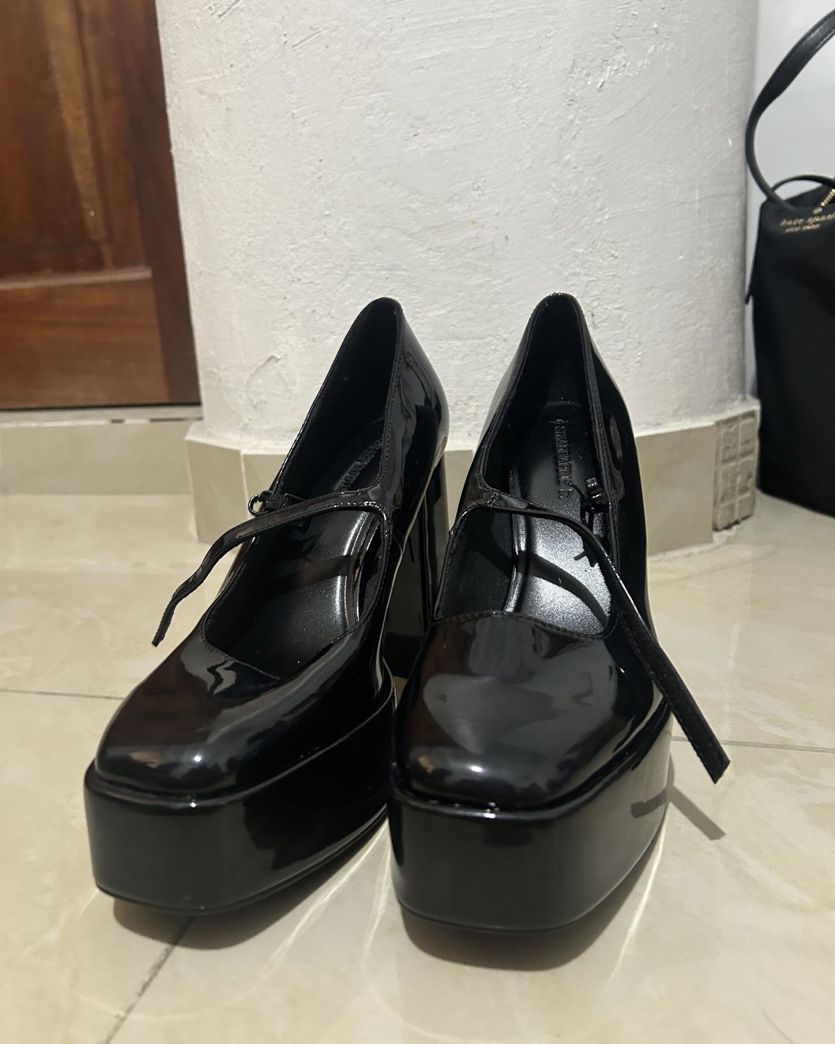 Zapatos stradivarius