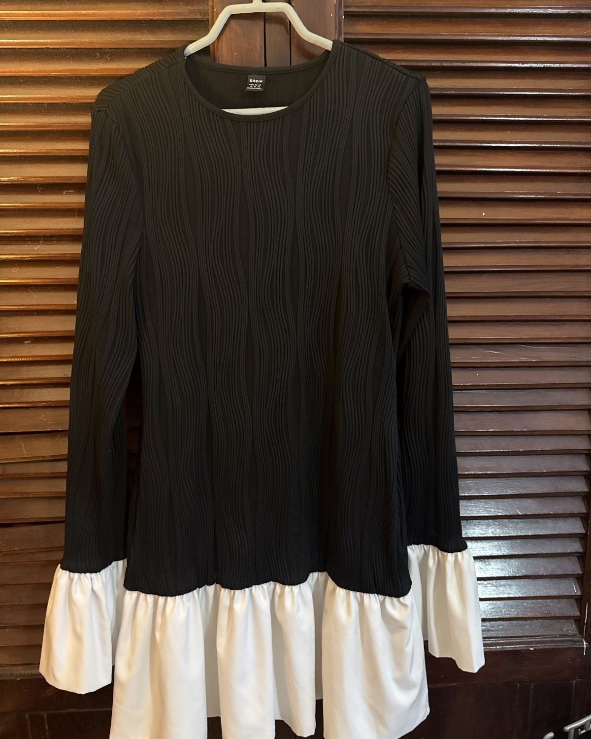 Vestido corto negro