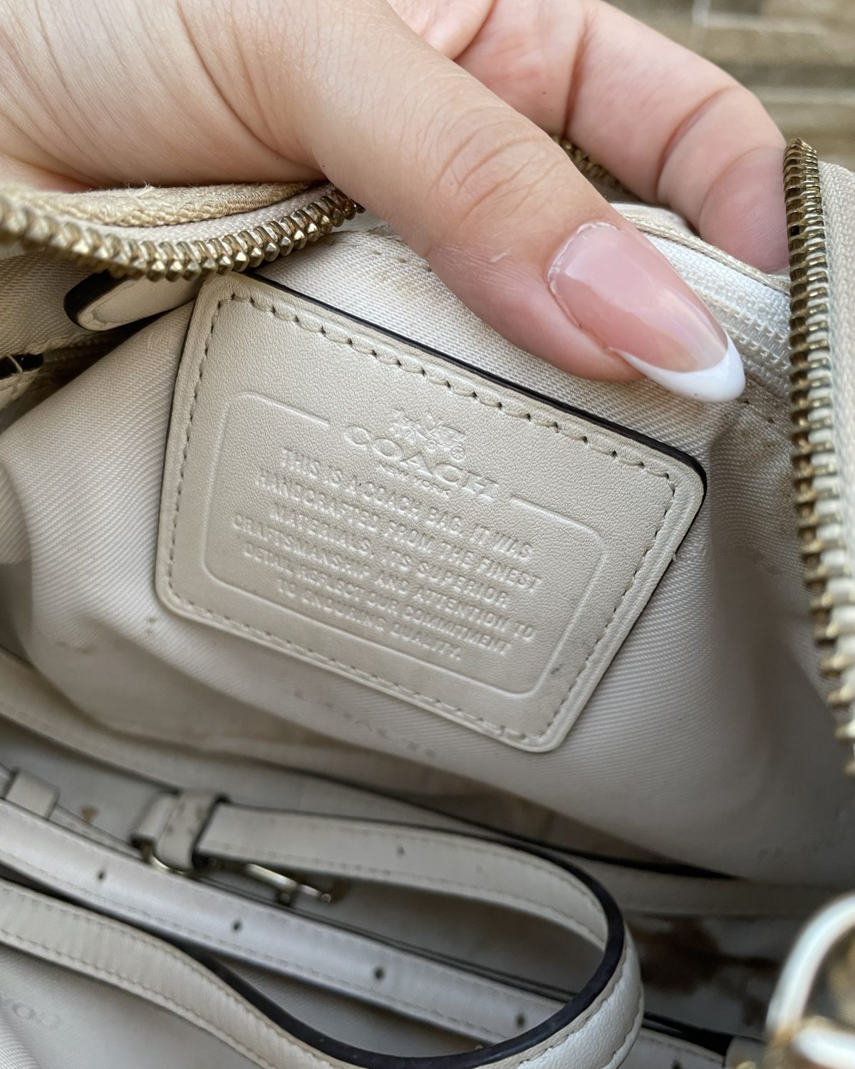 Cartera Coach
