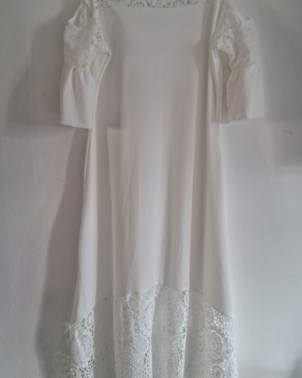 Vestido blanco , con encaje