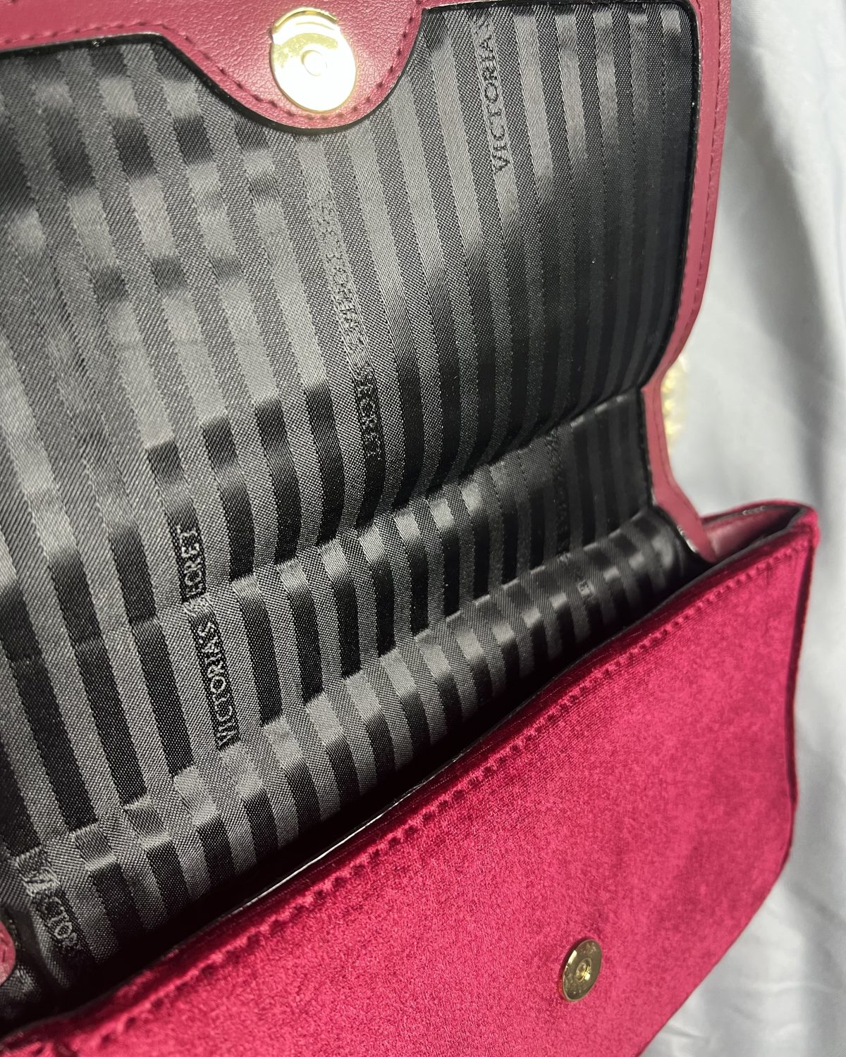 Cartera crossbody gamuza