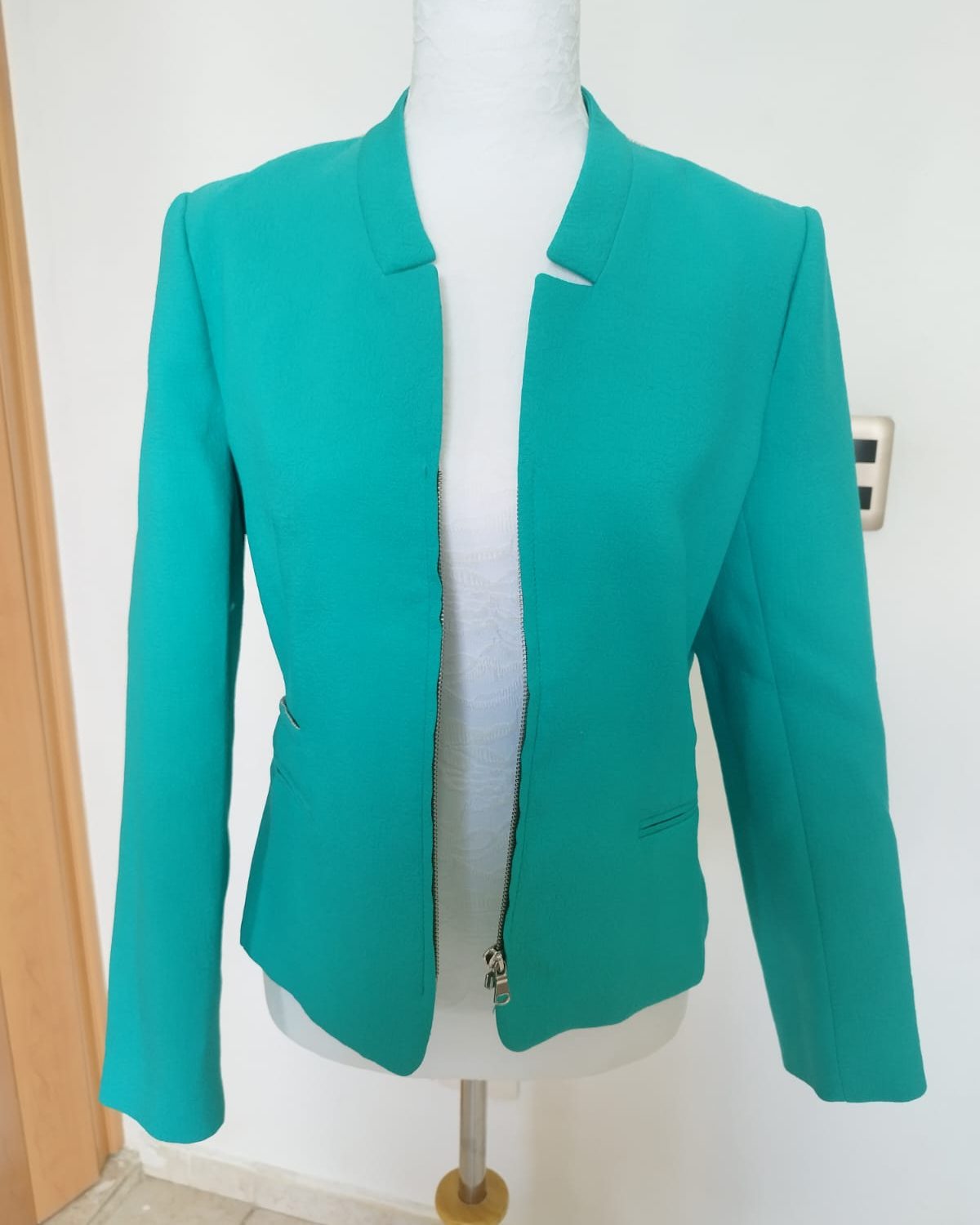 Chaqueta Zara con detalle/textura