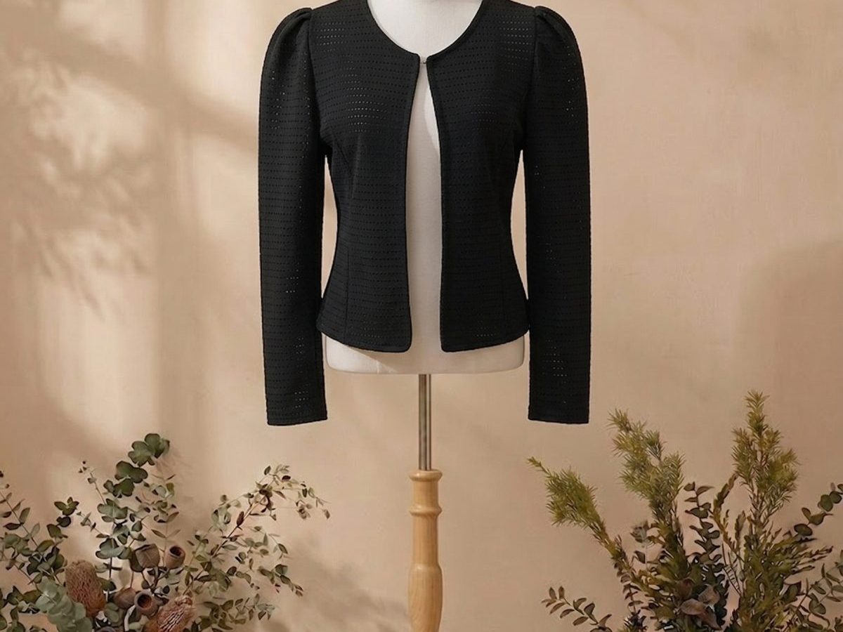 Chaqueta ligera con detalle/textura