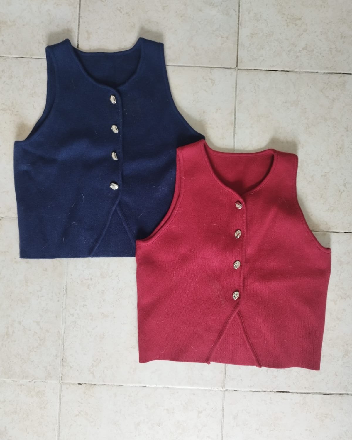 2 vest engomados sin mangas