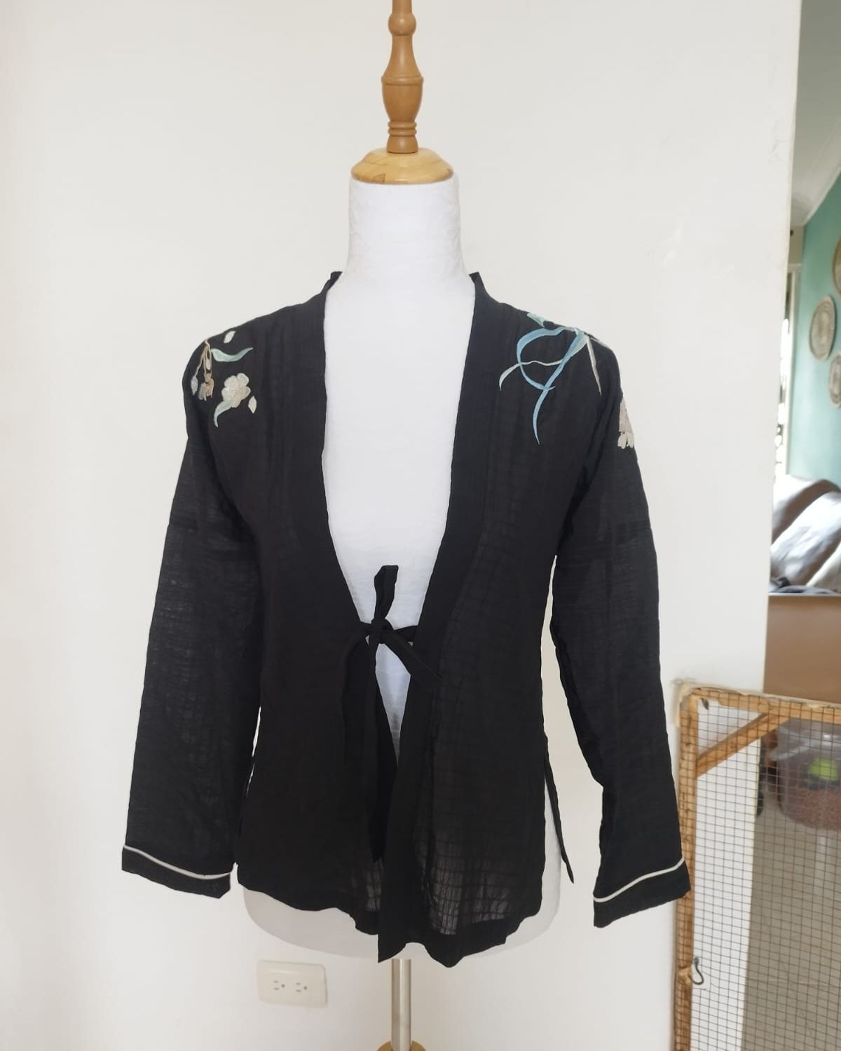 Kimono con detalles bordados