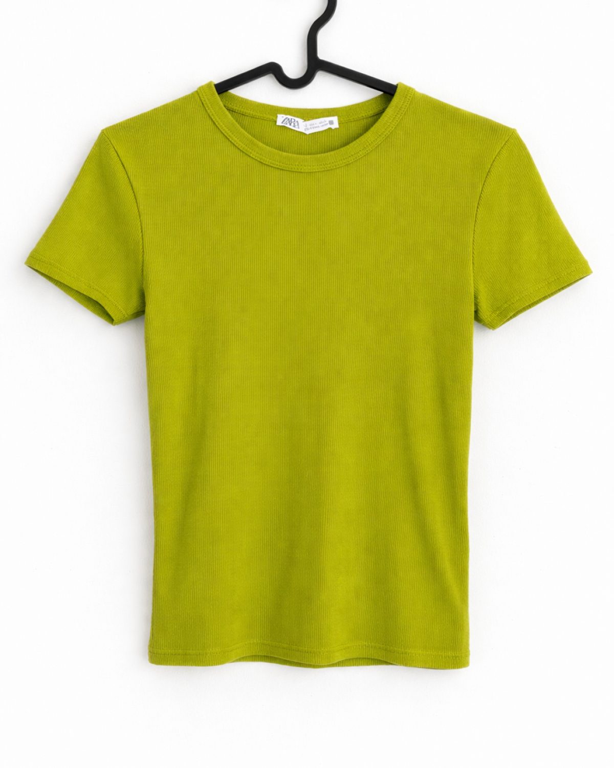 Camiseta básica verde lima de canalé