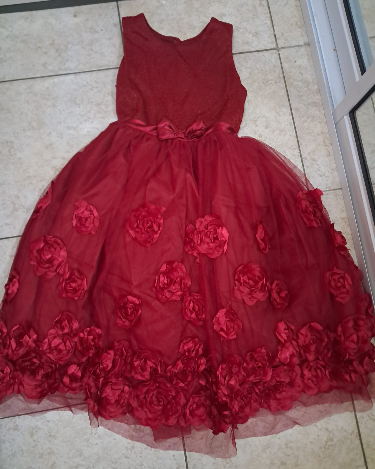 Vestido de niña rojo