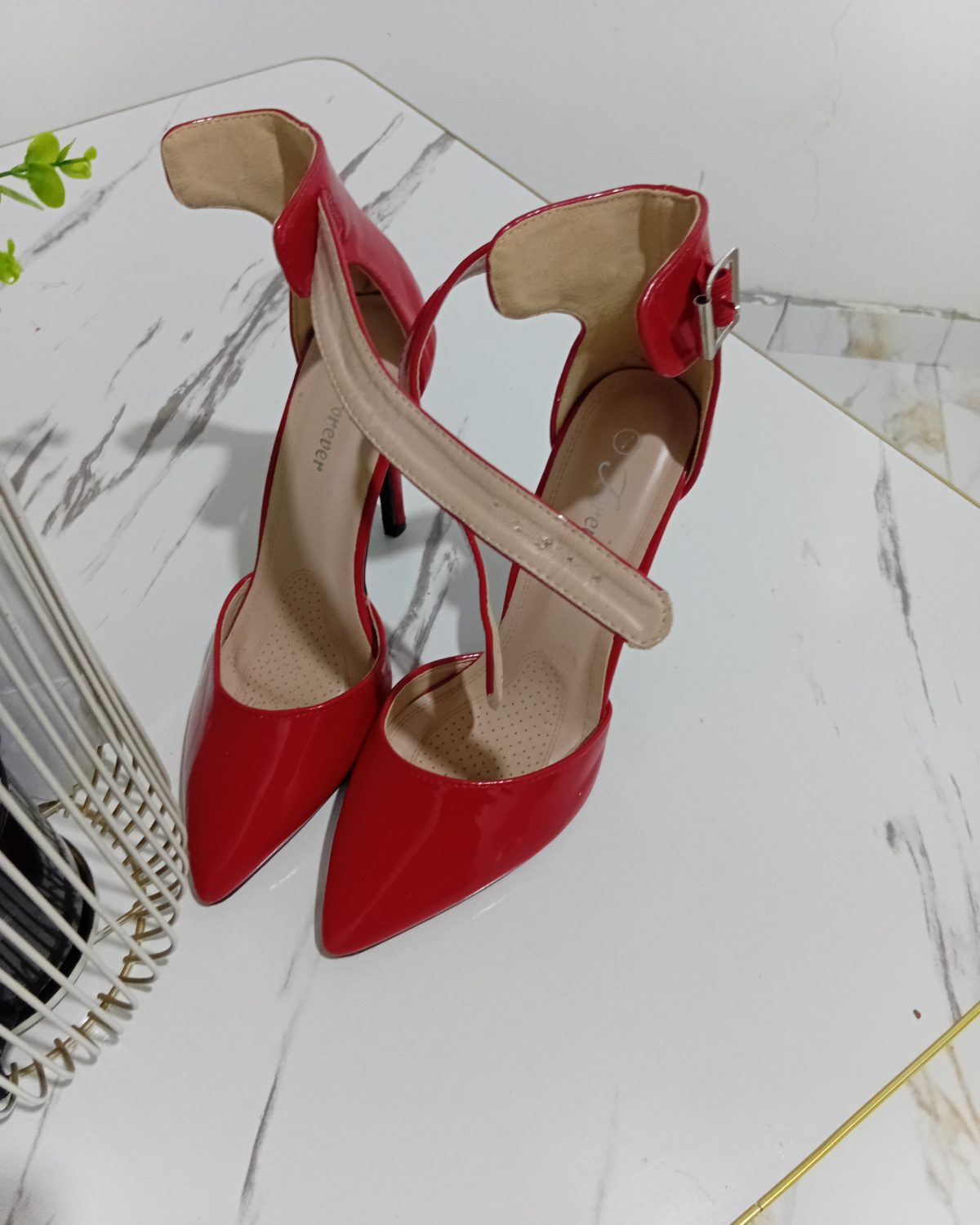 Zapatos en color rojo, execelente para cualquier combinacion