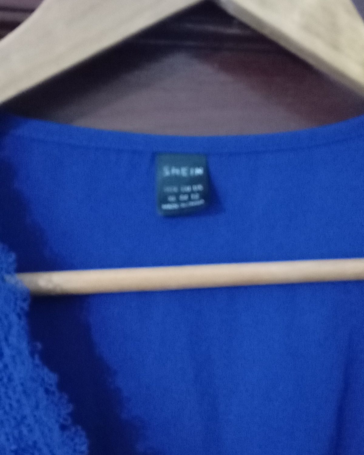 Blusa nueva para mujer en azul con diseño elegante