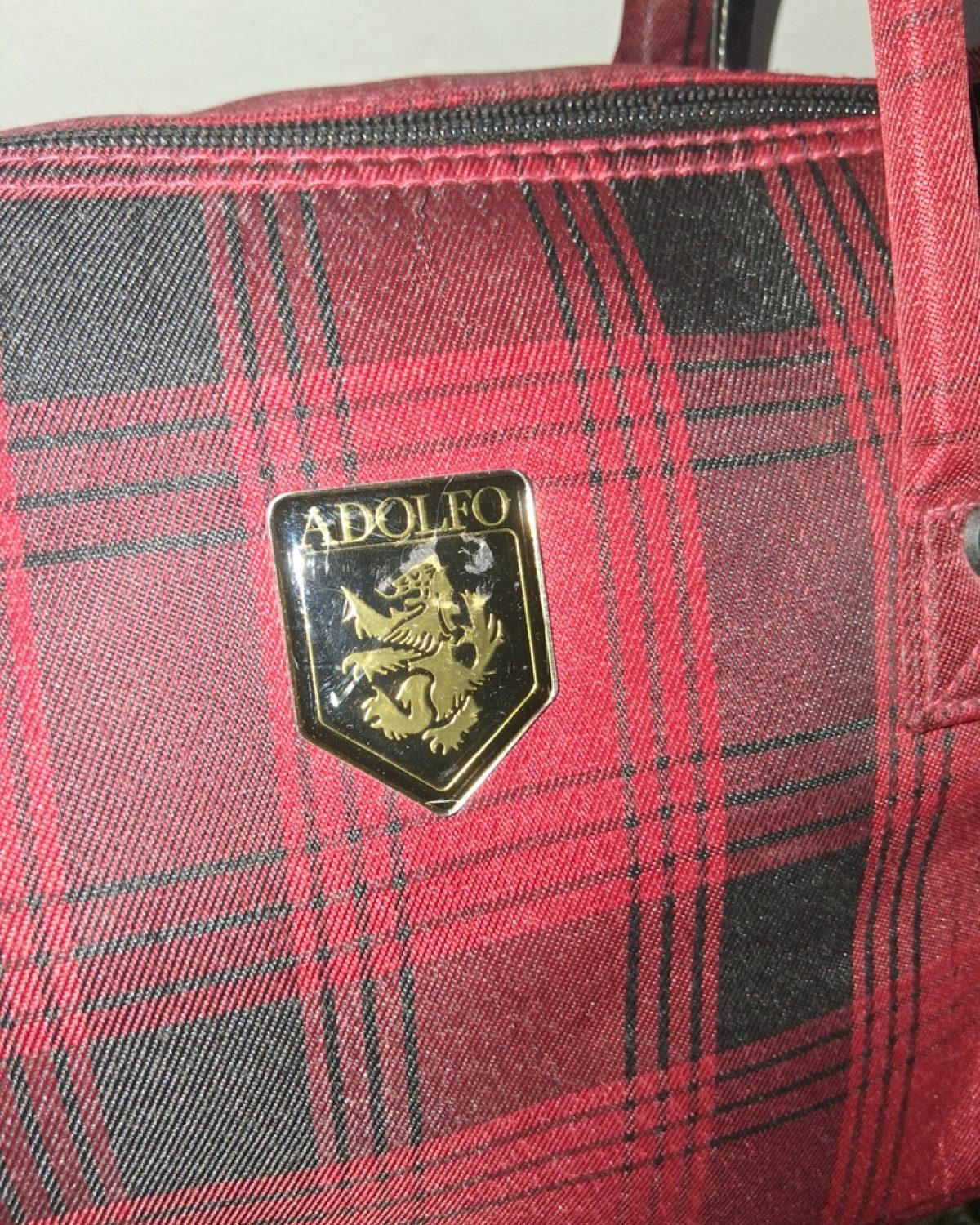 Elegante Cartera Adolfo para Damas