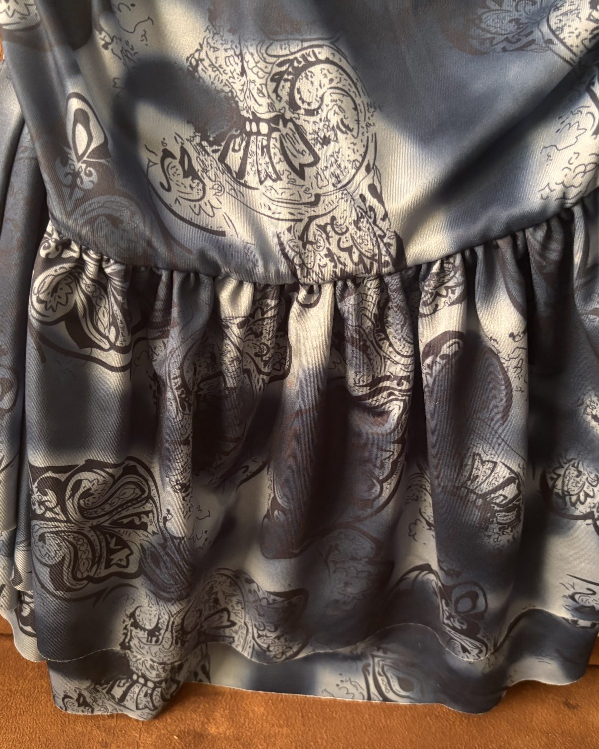 Vestido de mujer Multicolor en tonos azules con estampado elegante