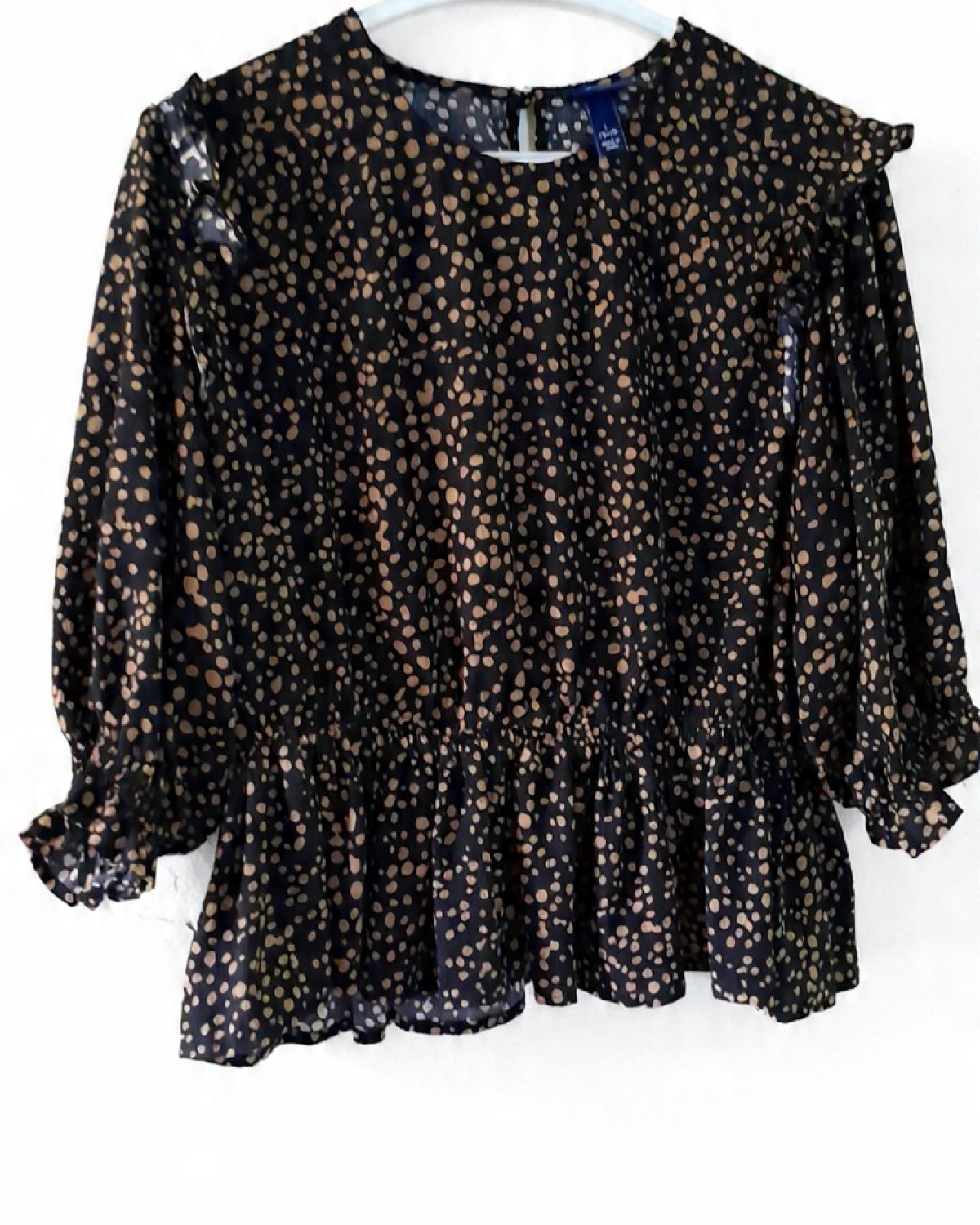 Blusa chic con detalles estampado nspiración  animal prit. Casual y  fresca