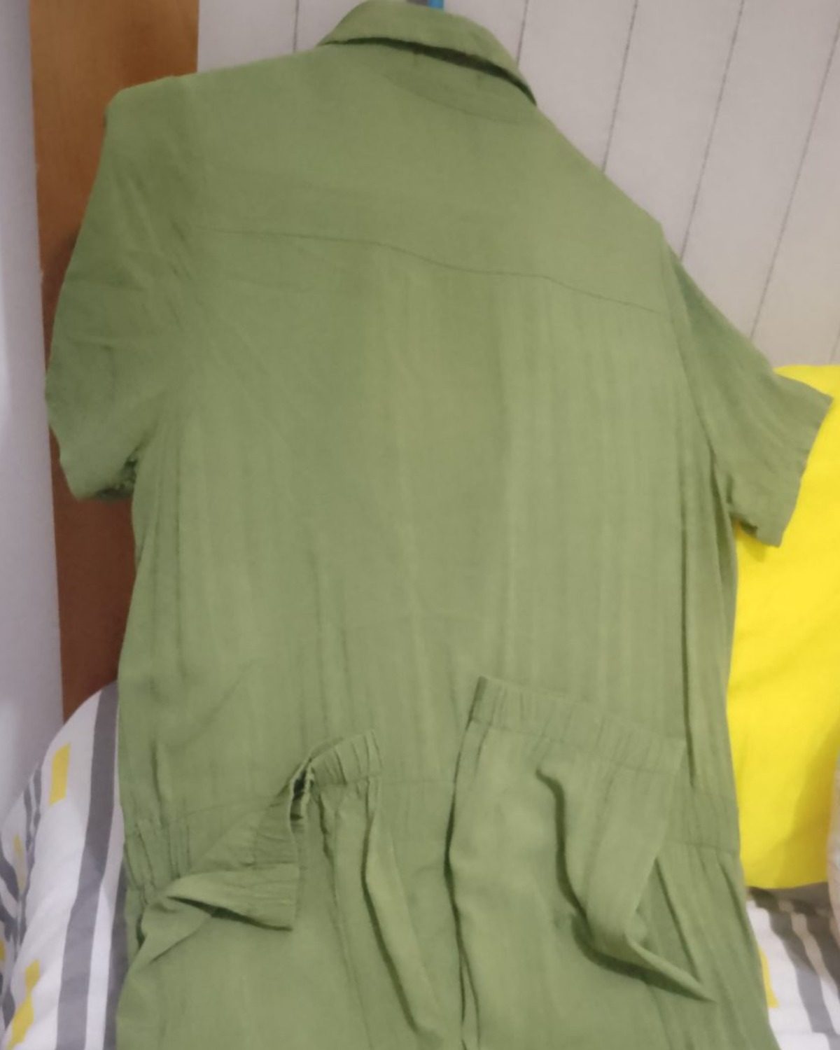 Enterizo largo verde olivo para mujer en buen estado