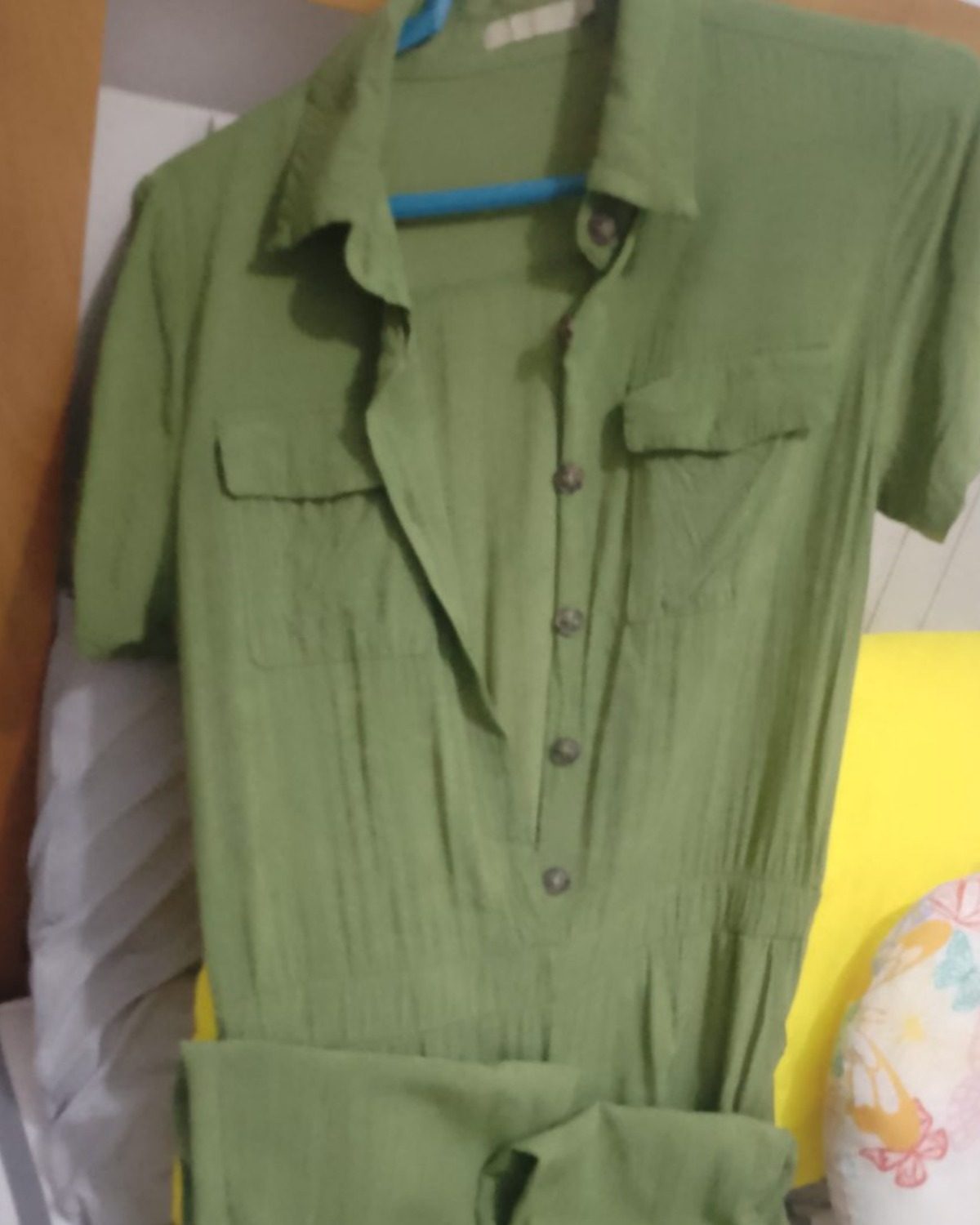Enterizo largo verde olivo para mujer en buen estado