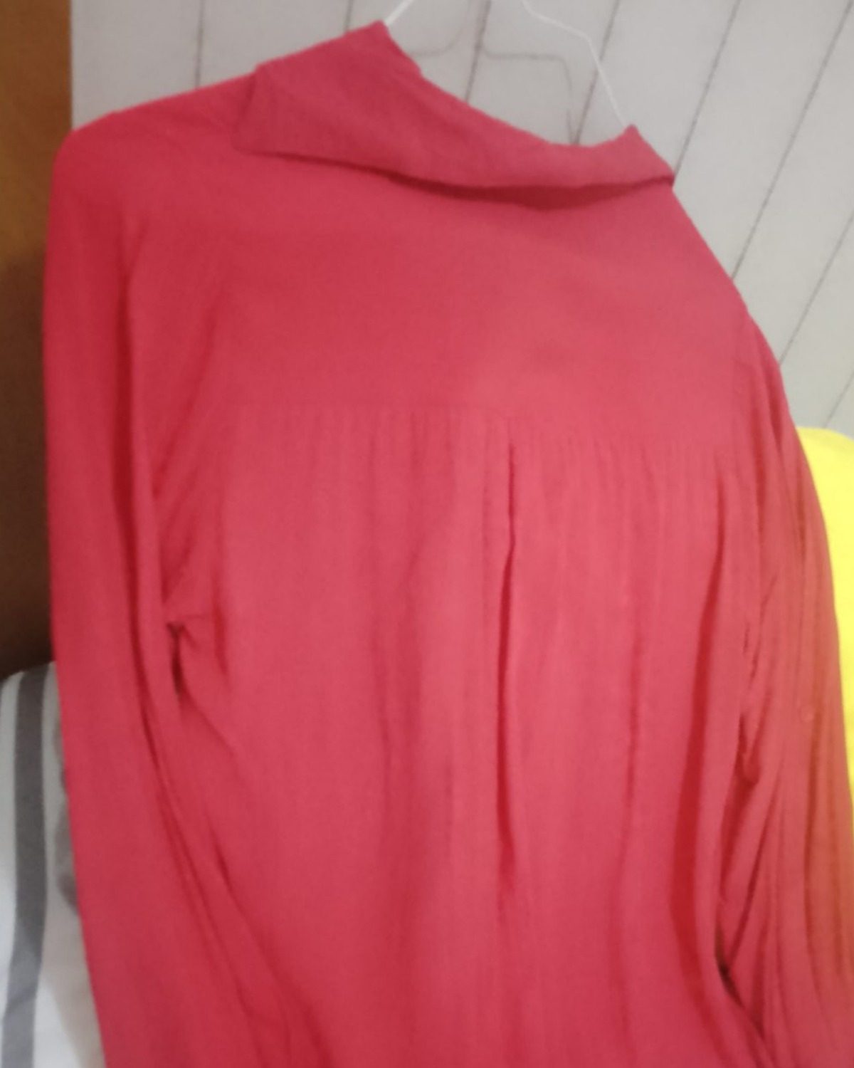 Camisa roja mujer IC&g con parches divertidos Rojo