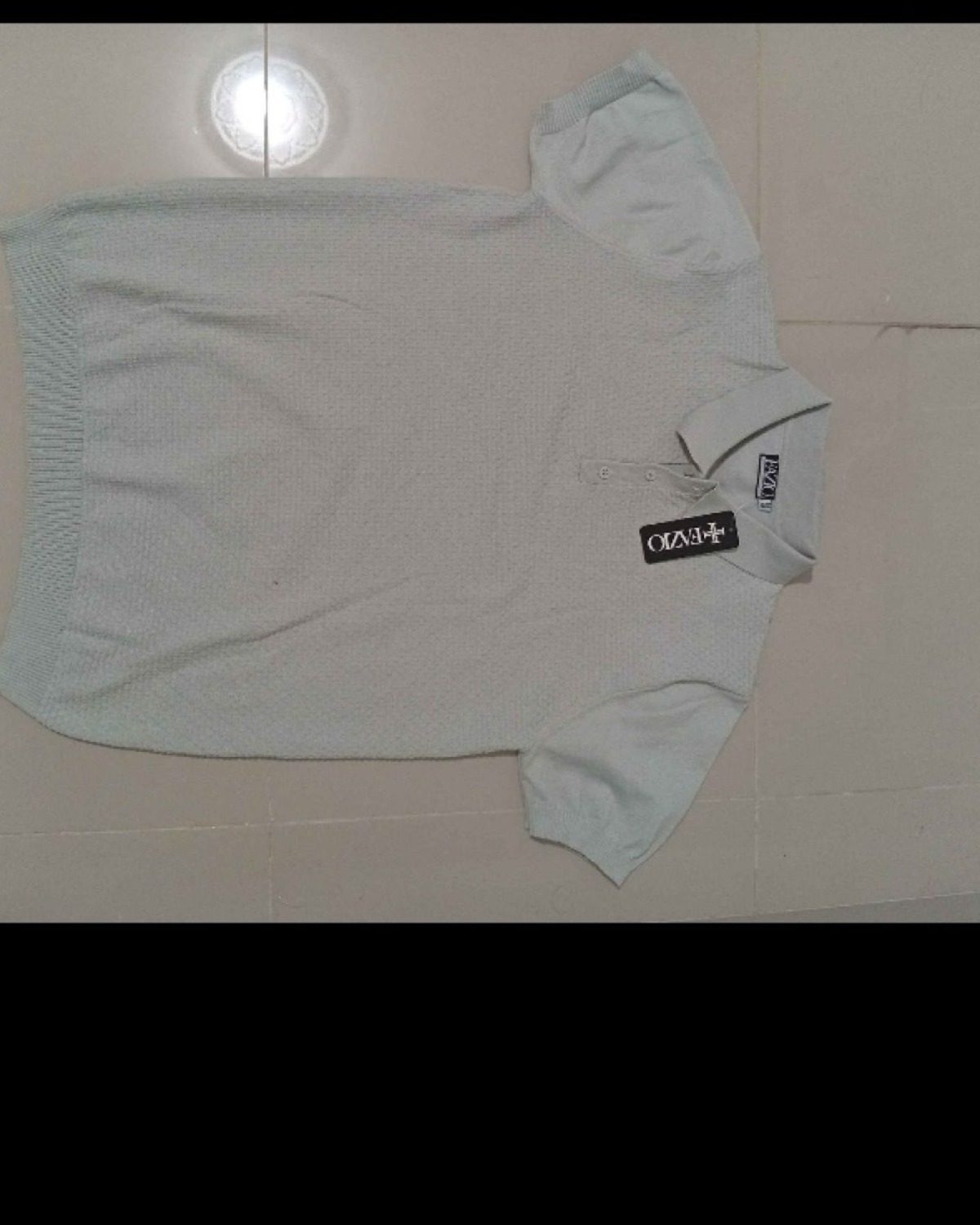 T-Shirt de hombre en color plateado, nuevo con etiqueta
