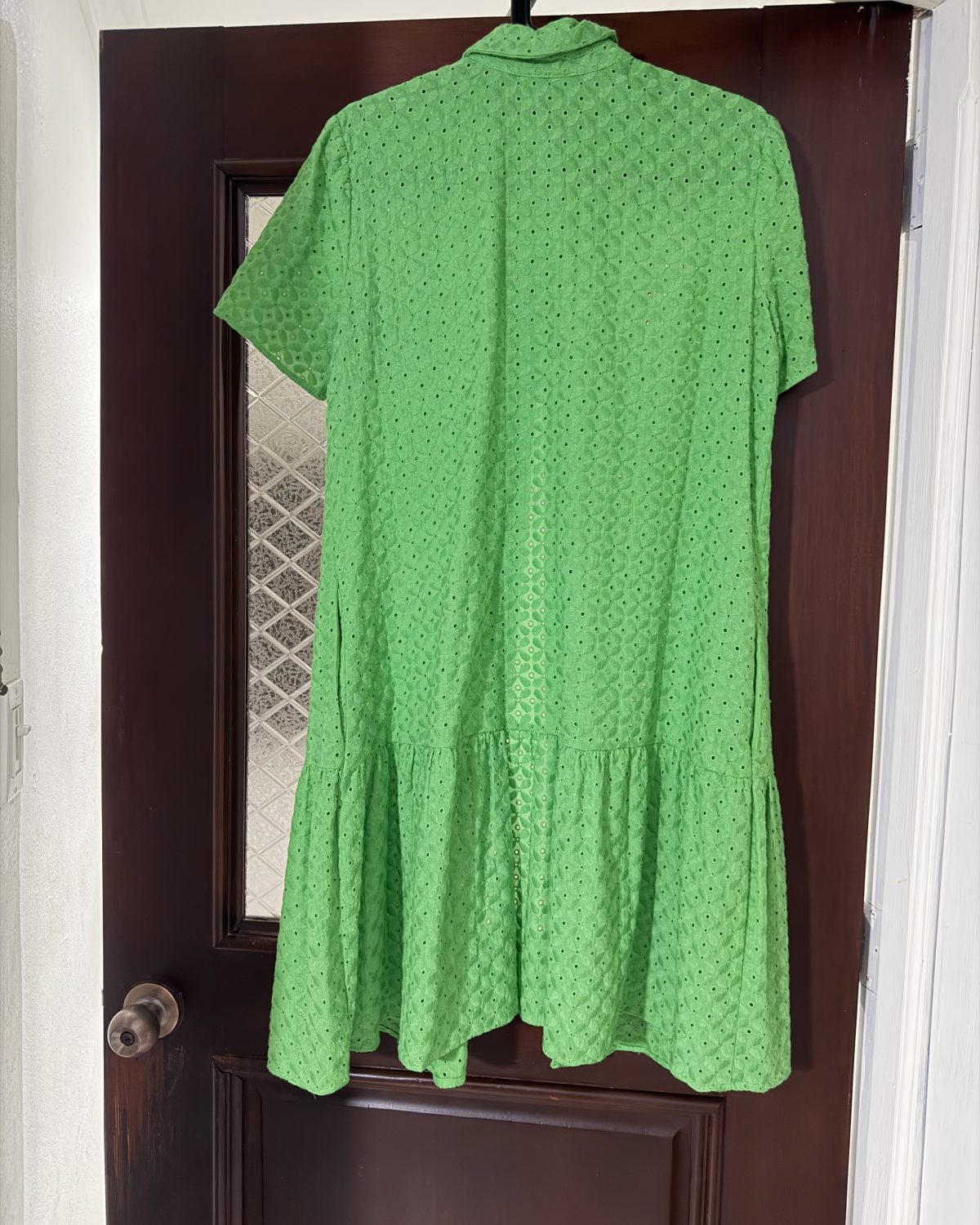 Vestido verde mujer con detalle de encaje