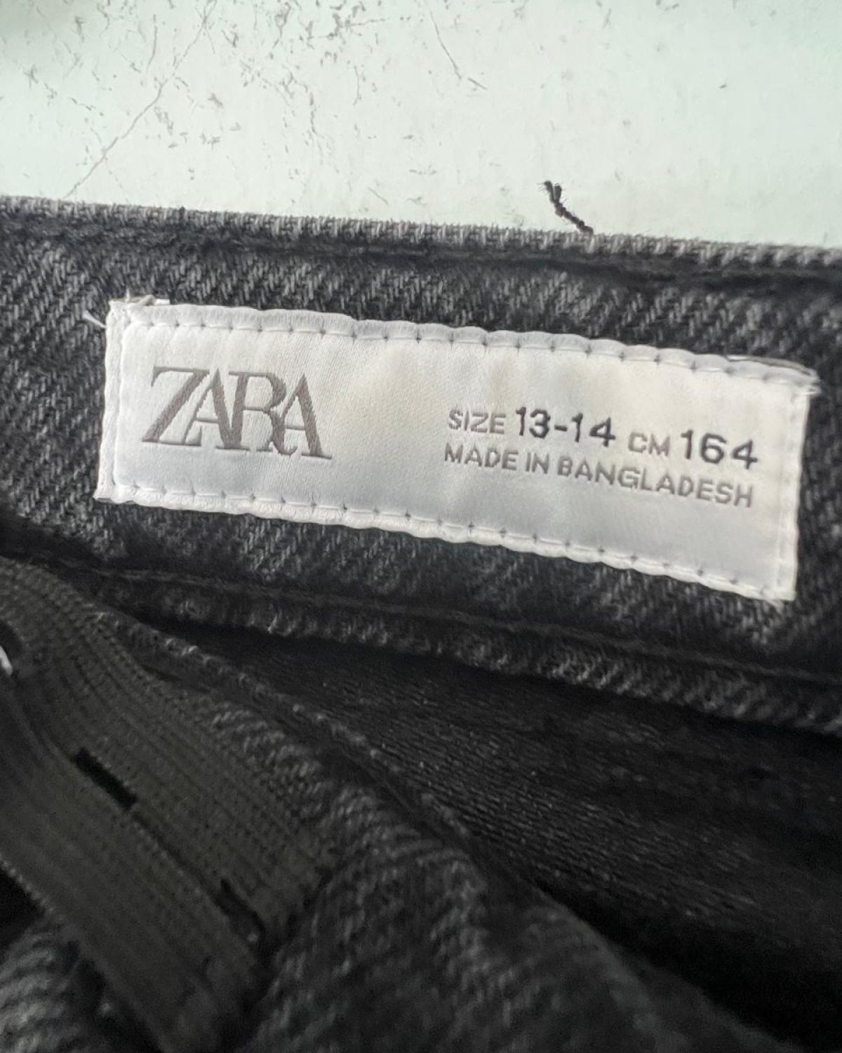 Pantalones de denim negro para niños de Zara