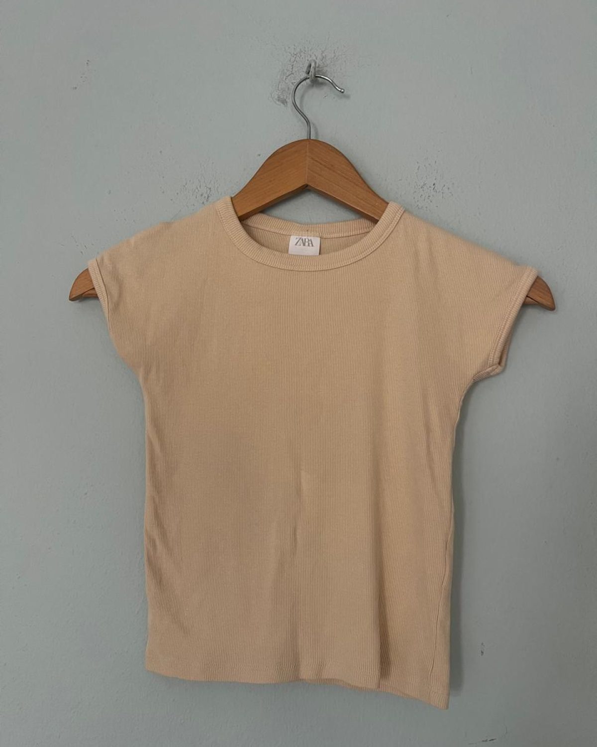T-shirt de algodón para niño en gris y naranja