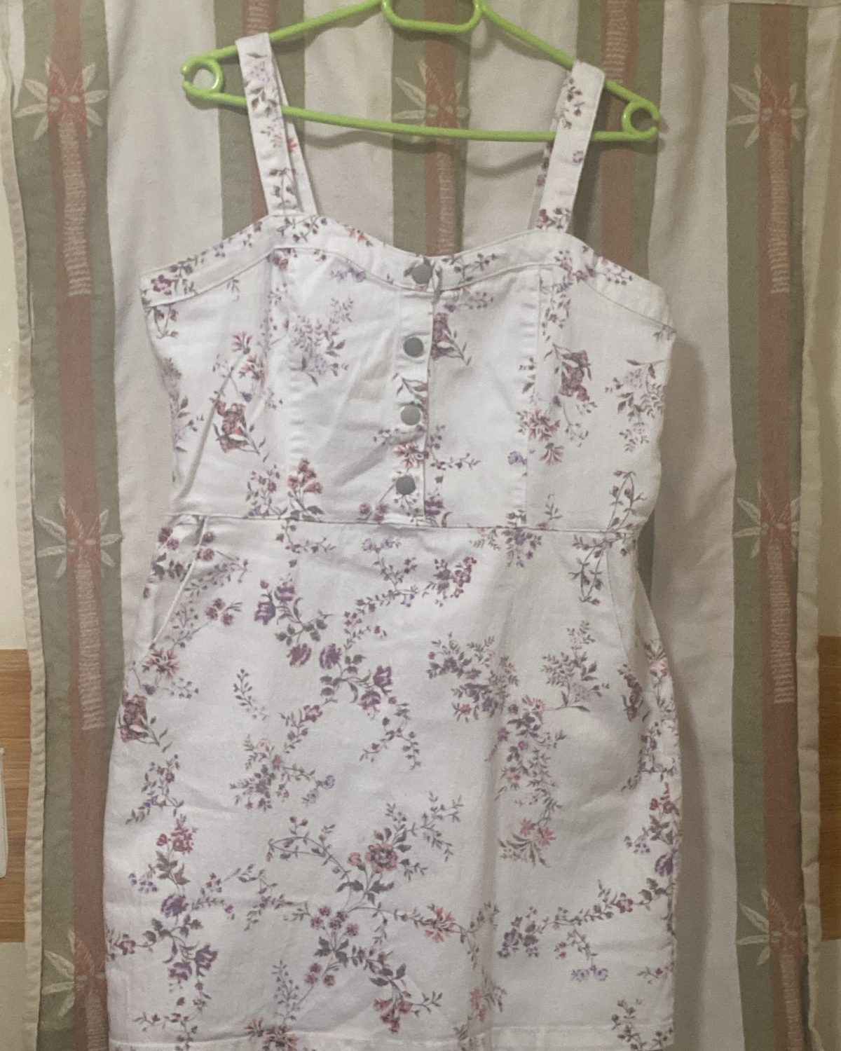 Vestido rosado de denim