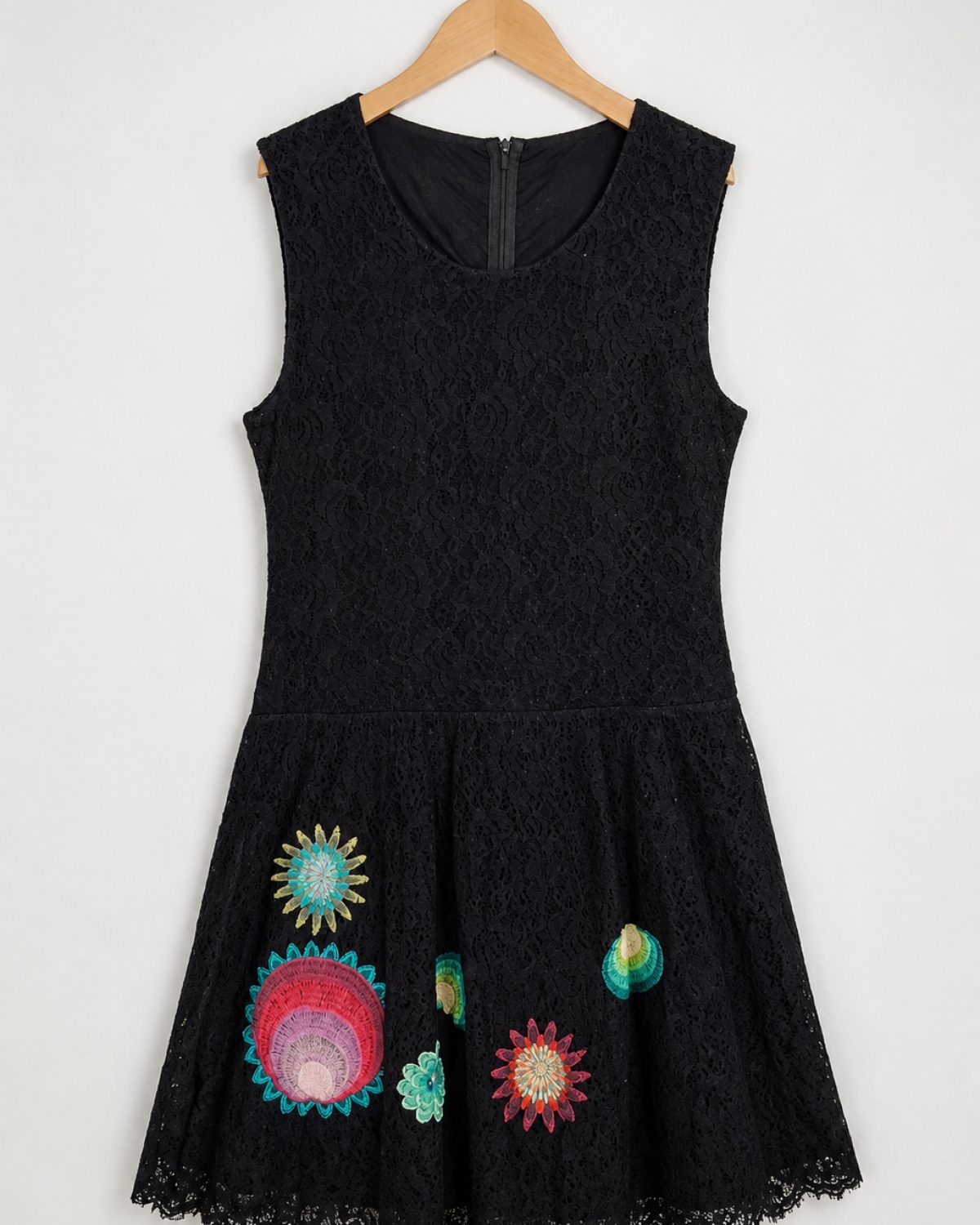 Vestido de encaje negro Desigual
