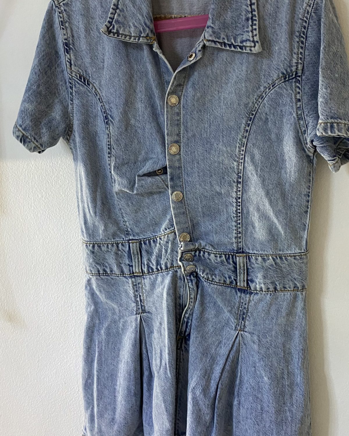 Vestido de denim azul para niña en excelente estado