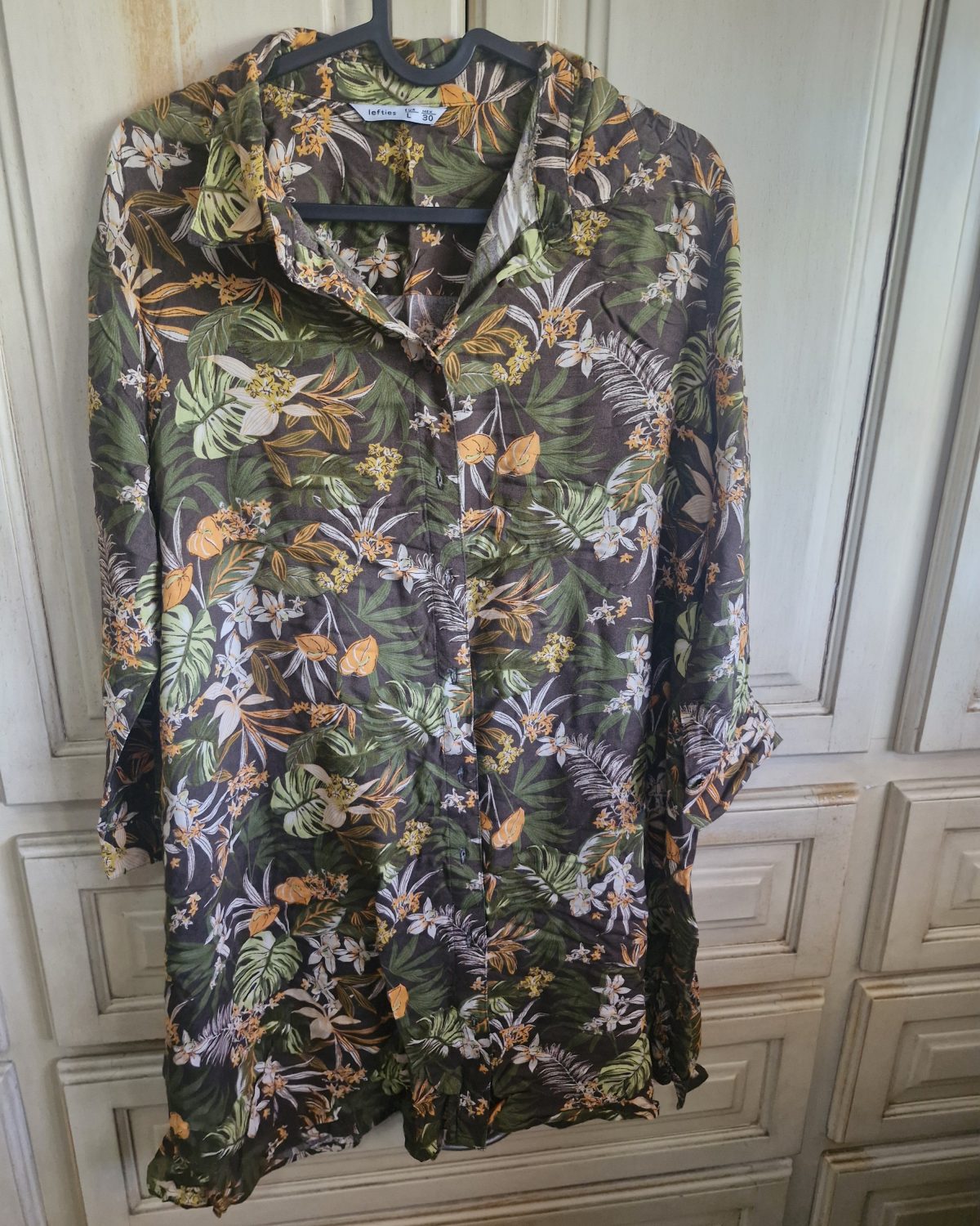 Vestido de mujer Lefties Multicolor en excelente estado con estampado floral