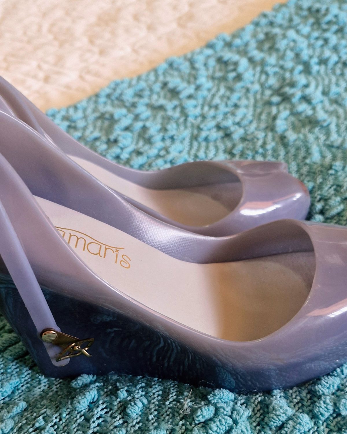 Sandalias de mujer en excelente estado color gris