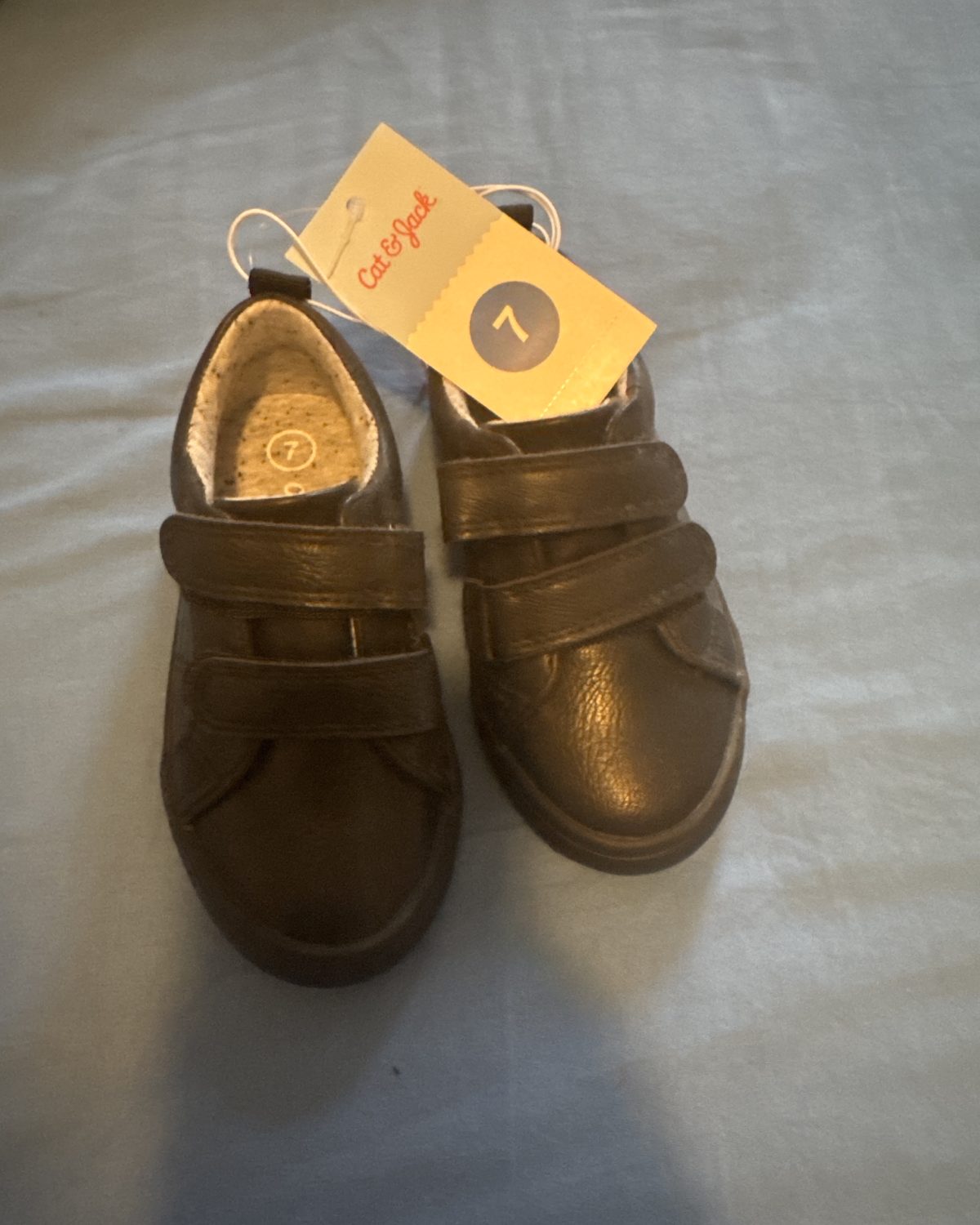 Zapatos negros de niño